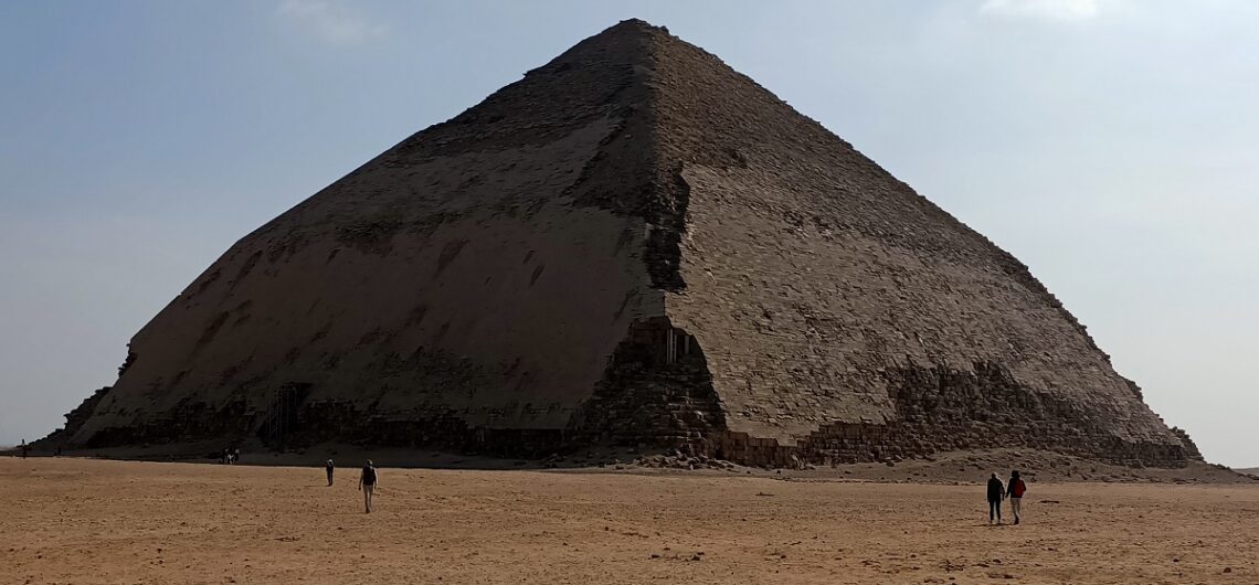 Sneferu, Bent Pyramid