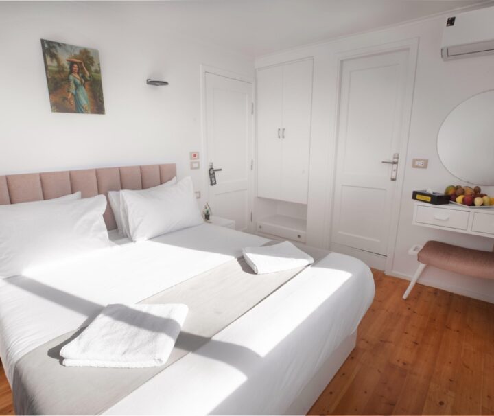 4 Days Zahra Dahabiya Nile River Cruise Aswan to Luxor