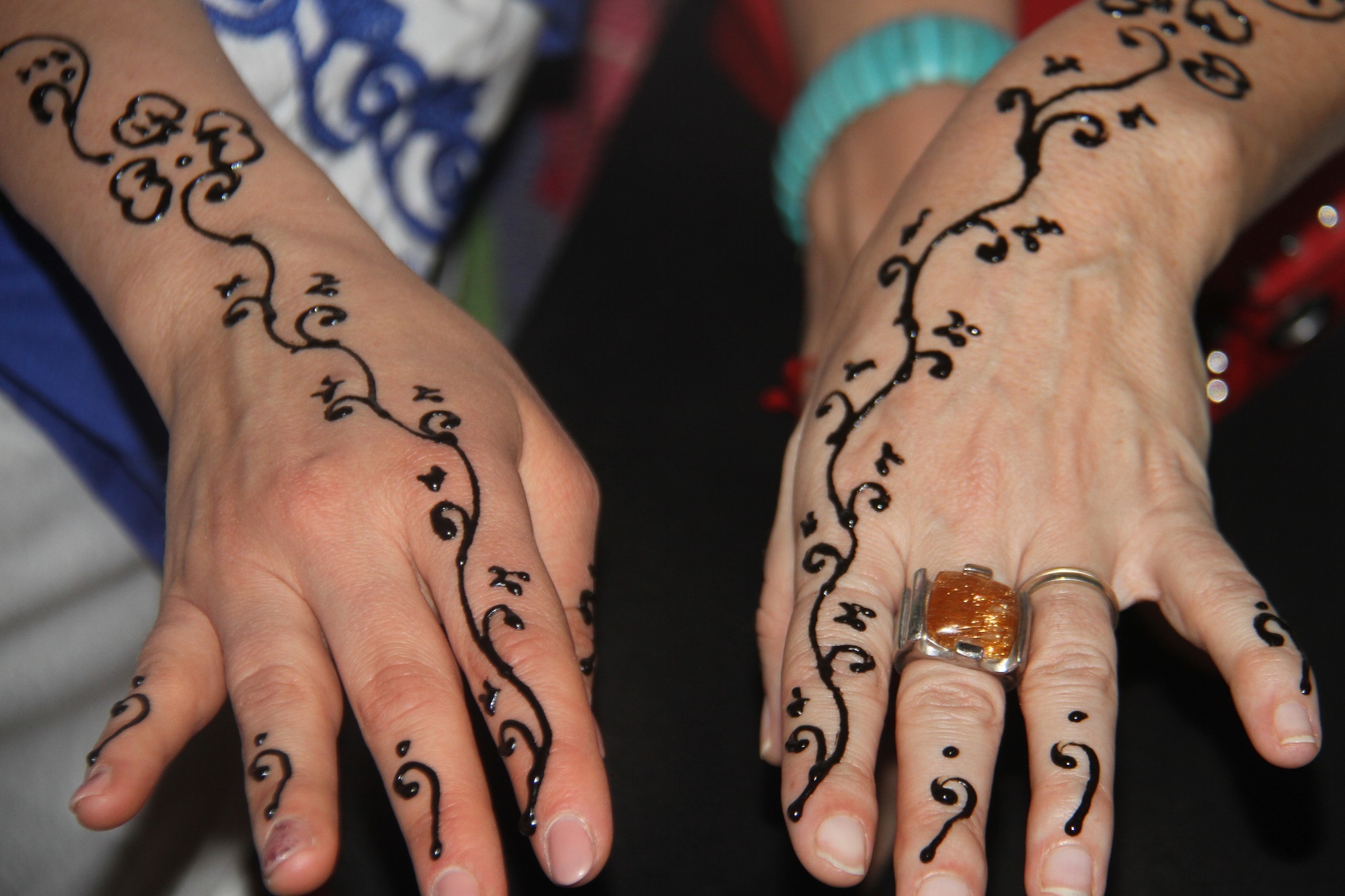 Poblado Nubio,Tatuaje de henna