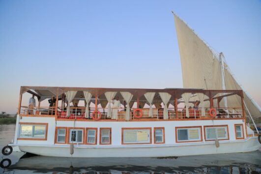 Crociera Dahabiya sul Nilo Queen Nefer 3 Notti da Assuan a Esna