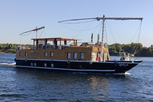 Crociera privata sul Nilo in Dahabiya: da Assuan a Luxor (3 cabine di lusso)