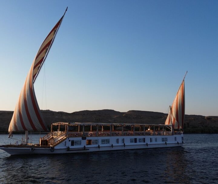 Dahabiya Nile Saling Nour El Din 4 nights Luxor to Aswan