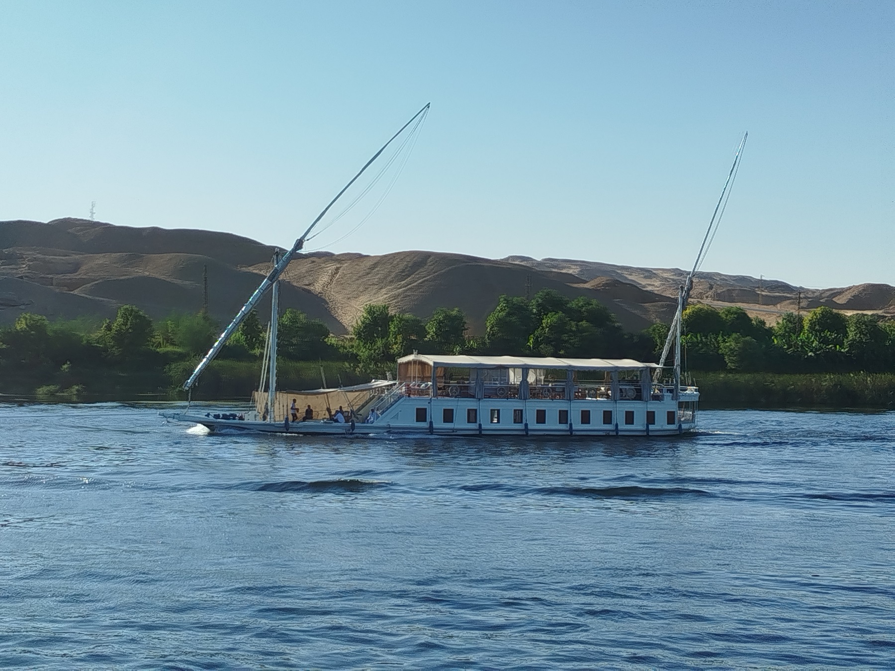 Dahabiya saling boat