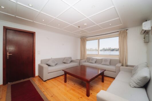 Reading place, Pasha Dahabiya