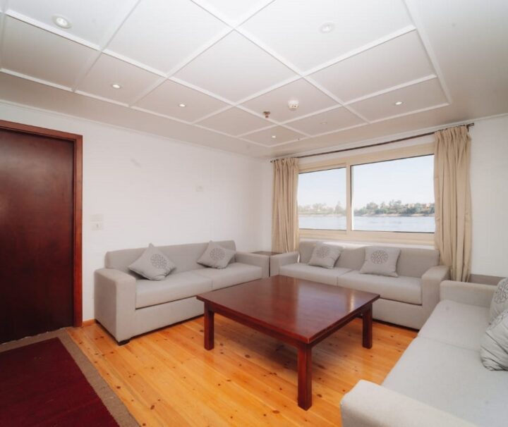 Reading place, Pasha Dahabiya