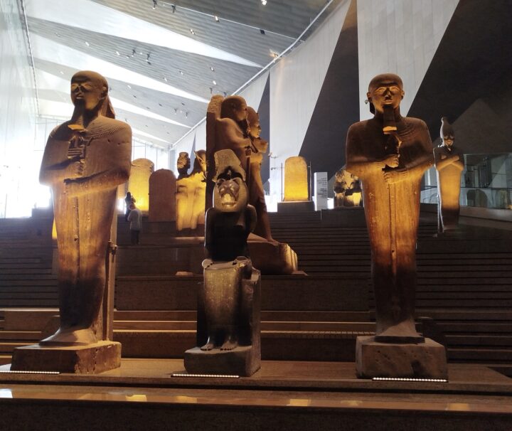 15-Day Egypt Family Tour: Pyramids Nile Cruise White desert & Alexandria