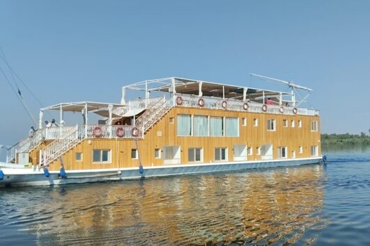 Sultana Dahabiya Nile Cruise: 3-Night Sailing Aswan to Esna