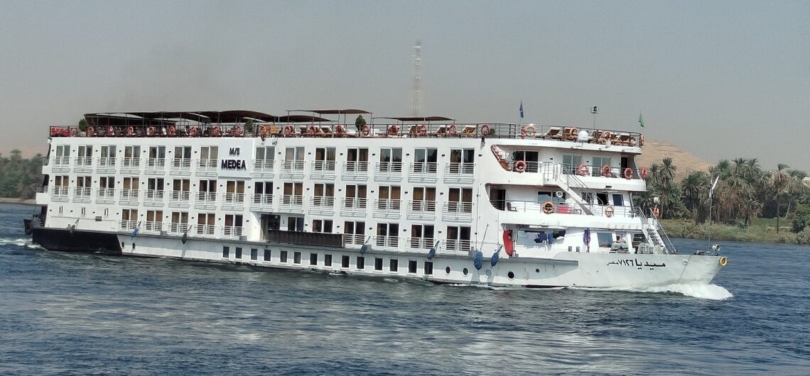 Nile Cruise vs. Land Tour