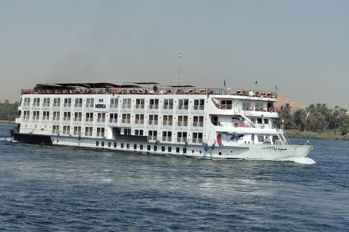 Nile Cruise vs. Land Tour